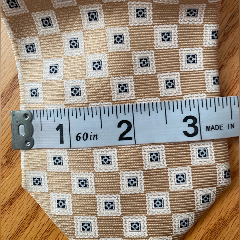 Ermenegildo Zegna Italy Tan and Blue Geometric 100% Silk Jacquard 3.5” Tie - Picture 6 of 6